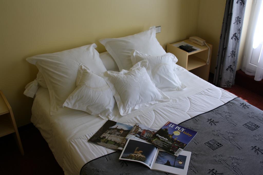 Dyke Hotel 2*