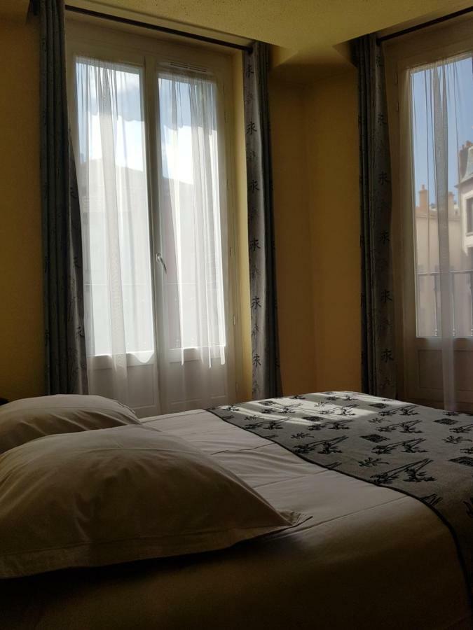 Hotel Dyke 2*